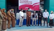 Permalink ke Kadin Dumai Zulfan Ismaini Serahkan Bantuan Tabung Oksigen Untuk RSUD Dumai
