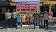 Permalink ke Kapolresta Pekanbaru Hadiri Vaksinasi Massal Dan Pembagian Paket Sembako Yang Diadakan Di Mako Polsek Lima Puluh