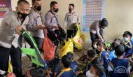 Permalink ke Alumni SIP Resimen Wira Satya Adhipradana Polda Riau, Bagikan Tas Sekolah di SD Al-Hidayah