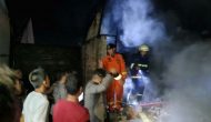 Permalink ke 4 Orang Tewas Saat Kebakaran Rumah di Kubang Jaya Siak Hulu, Polisi Masih Selidiki Penyebabnya Permalink ke 4 Orang Tewas Saat Kebakaran Rumah di Kubang Jaya Siak Hulu, Polisi Masih Selidiki Penyebabnya