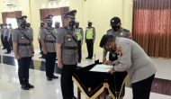 Permalink ke Kapolres Kampar Pimpin Upacara Sertijab Kasat Lantas dan Kapolsek Perhentian Raja Permalink ke Kapolres Kampar Pimpin Upacara Sertijab Kasat Lantas dan Kapolsek Perhentian Raja