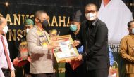 Permalink ke Kapolda Riau Terima Penghargaan Komisi Informasi (KI) Award Riau 2021