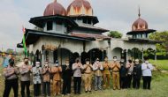 Permalink ke Kapolda Riau Inisiasi Renovasi Masjid Tua, Bersama Tokoh Masyarakat Letakkan Batu Pertama Pembangunan Permalink ke Kapolda Riau Inisiasi Renovasi Masjid Tua, Bersama Tokoh Masyarakat Letakkan Batu Pertama Pembangunan
