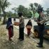 Jum’at Berbagi Wilayah Hukum Polsek Bukit Raya Polresta Pekanbaru Berikan Bantuan Sosial Kepada Warga Kurang Mampu