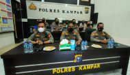 Permalink ke Konferensi Pers Akhir Tahun, Kapolres Kampar Sampaikan Capaian Kinerja Selama 2021