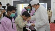 Permalink ke Gelar Yasinan dan Doa Bersama, Kapolda Riau Berikan Santunan Anak Yatim Piatu Dan Office Boy Permalink ke Gelar Yasinan dan Doa Bersama, Kapolda Riau Berikan Santunan Anak Yatim Piatu Dan Office Boy
