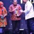 Gubernur Riau Syamsuar Dianugerahi Penghargaan Dari Kementan Atas Komitmen Jalankan PSR Gubernur Riau Syamsuar Dianugerahi Penghargaan Dari Kementan Atas Komitmen Jalankan PSR