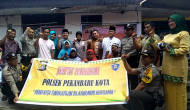 Permalink ke Jum’at Barokah Peduli Sesama Polsek Pekanbaru Kota Bantu Dua Warga Kurang Mampu