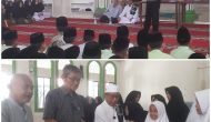 Permalink ke KWQ Salurkan 114 Al-Qur’an untuk Hafidz Ponpes Darul Qur’an dan SMP Muhammadiyah 4 Permalink ke KWQ Salurkan 114 Al-Qur’an untuk Hafidz Ponpes Darul Qur’an dan SMP Muhammadiyah 4
