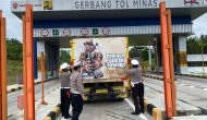 Permalink ke Satlantas Polres Siak Melaksanakan Pemasangan Stiker Di Bodi Truk Angkutan Barang Di Tol Minas
