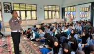 Permalink ke Sat Lantas Polres Kampar Bersama  ISDC Polda Riau Gelar Giat Police Goes To School di SMAN 1 Tambang