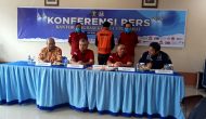 Permalink ke Konferensi Pers Atas Tersangka MWA Warga Negara Asing  DiKantor Imigrasi Kelas I TPI Kota Dumai