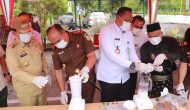 Permalink ke Sinergi APH, Kalapas Pasir Pangarayan Hadiri Pemusnahan Barang Bukti Tindak Pidana Umum di Kejaksaan Negeri Rokan Hulu