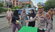 Permalink ke Ditlantas Polda Riau Berbagi Takjil Dan Ajak Masyarakat Tertib Berlalu Lintas Permalink ke Ditlantas Polda Riau Berbagi Takjil Dan Ajak Masyarakat Tertib Berlalu Lintas