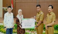 Permalink ke Bupati Kampar Salurkan Bantuan ATENSI Bagi Kelompok Rentan dan Eks Napi Bersama Kemensos RI Sentra Handayani Permalink ke Bupati Kampar Salurkan Bantuan ATENSI Bagi Kelompok Rentan dan Eks Napi Bersama Kemensos RI Sentra Handayani
