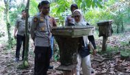 Permalink ke Kapolres Kampar Patroli Jelajah Desa, Jalin Sinergi dengan Petani Lebah di Hutan Kemasyarakatan Alam Mahligai Permalink ke Kapolres Kampar Patroli Jelajah Desa, Jalin Sinergi dengan Petani Lebah di Hutan Kemasyarakatan Alam Mahligai