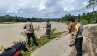 Permalink ke Polsek Kuantan Mudik dan Koramil Tinjau Jalan Amblas di Tampiliak, Warga Diminta Waspada