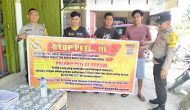 Permalink ke Polsek Kuantan Mudik Melaksanakan Giat Penyebaran Maklumat Kapolres Kuansing Tentang Larangan Peti di Desa Teberau Panjang Permalink ke Polsek Kuantan Mudik Melaksanakan Giat Penyebaran Maklumat Kapolres Kuansing Tentang Larangan Peti di Desa Teberau Panjang