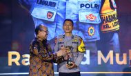 Permalink ke Menhut Puji Polisi Teladan Penerima Hoegeng Awards 2025: Luar Biasa, Keren Sekali