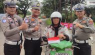 Permalink ke Polda Sumbar Bagikan 1.250 Bendera Merah Putih Sambut HUT RI Ke-80