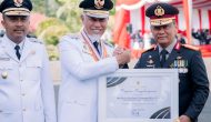 Permalink ke Sinergi Pelayanan Publik, Kapolda Sumbar Dianugerahi Penghargaan pada HUT ke-80 RI Permalink ke Sinergi Pelayanan Publik, Kapolda Sumbar Dianugerahi Penghargaan pada HUT ke-80 RI