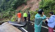Permalink ke Polres Pasaman Barat Tanggap Darurat Bencana Longsor, Amankan Jalan Putus di Rimbo Kejahatan