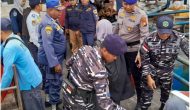 Permalink ke Pengamanan Diperketat, Polisi Sisir Pelabuhan Tanjung Buton Antisipasi Kemacetan dan Kejahatan Nataru