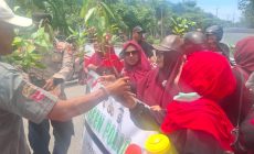 Permalink ke Polsek Dumai Timur Berikan Reward Bibit Pohon kepada Pendemo Baffer Zone Aliansi AMPIZONE.