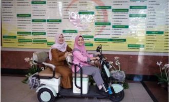 Permalink ke Permudah Mobilitas Pasien, RSUD Arifin Achmad Hadirkan Motor Listrik Gratis