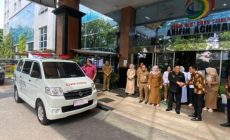 Permalink ke RSUD Arifin Achmad Perkuat Layanan Darurat, Terima Ambulans Baru dari CSR BRI