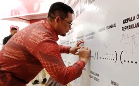 Permalink ke Pakta Integritas SPMB 2026/2027 Ditandatangani, Pemprov Riau Jamin Seleksi Transparan dan Adil