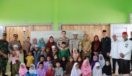 Permalink ke Aiptu Mustakim, Bhabinkamtibmas Pengajar Ngaji di TPA, Mendapat Kejutan Kapolda dan Gubernur Riau Permalink ke Aiptu Mustakim, Bhabinkamtibmas Pengajar Ngaji di TPA, Mendapat Kejutan Kapolda dan Gubernur Riau