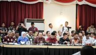 Permalink ke Bupati Rohil Rakor Karhutla dengan Forkompimda se-Provinsi Riau Permalink ke Bupati Rohil Rakor Karhutla dengan Forkompimda se-Provinsi Riau