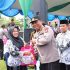 Kapolres Kampar Berikan Bansos Sembako Kepada 105 Guru Honorer, Yulianis : Ini Pertama Dalam 15 Tahun Kapolres Kampar Berikan Bansos Sembako Kepada 105 Guru Honorer, Yulianis : Ini Pertama Dalam 15 Tahun