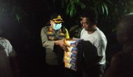 Permalink ke Sahur Malam Pertama Ramadhan, Kapolres Kampar Hantarkan 100 Nasi Kotak Kerumah Warga Kurang Mampu