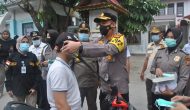 Permalink ke Kapolresta Turut Bagikan Masker ke Pengendara Motor dan Mobil Melintas di Jalan Melur