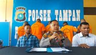 Permalink ke Lima Pelaku Sendikat Curanmor R2 Dikota Pekanbaru Empat Diantaranya Dilakukan Tembakan Terukur Saat Berusaha Kabur.
