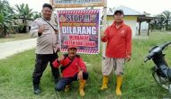 Permalink ke Melalui Pemasangan Spanduk, Polsek Minas Polres Siak Polda Riau Gencar Sosialisasikan Larangan Karhutla