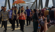 Permalink ke Diresmikan SF Hariyanto, Jembatan Desa Rantau Kasih Rampung Dibangun Menggunakan APBD Riau Permalink ke Diresmikan SF Hariyanto, Jembatan Desa Rantau Kasih Rampung Dibangun Menggunakan APBD Riau