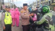 Permalink ke Keluarga Besar Polsek Siak Hulu Berbagi 50 Takjil Kepada Pengguna Jalan Raya Tertib Berlalu Lintas