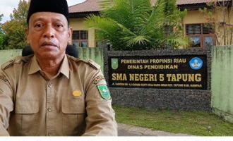 Permalink ke Kepsek SMAN 5 Tapung Bantah Tuduhan Pungli: Rapat Seragam Merupakan Kesepakatan Orang Tua, Tidak Ada Guru yang Mengutip Uang