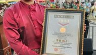 Permalink ke Lautan Tanjak Menggema di Bumi Lancang Kuning, Kenduri Akbar Melayu Nusantara 2026 Pecahkan Rekor MURI dan Satukan Marwah Melayu Indonesia Permalink ke Lautan Tanjak Menggema di Bumi Lancang Kuning, Kenduri Akbar Melayu Nusantara 2026 Pecahkan Rekor MURI dan Satukan Marwah Melayu Indonesia