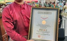 Permalink ke Lautan Tanjak Menggema di Bumi Lancang Kuning, Kenduri Akbar Melayu Nusantara 2026 Pecahkan Rekor MURI dan Satukan Marwah Melayu Indonesia Permalink ke Lautan Tanjak Menggema di Bumi Lancang Kuning, Kenduri Akbar Melayu Nusantara 2026 Pecahkan Rekor MURI dan Satukan Marwah Melayu Indonesia