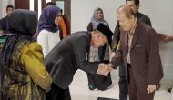 Permalink ke Dapat Nilai A, Bupati Rohil Afrizal Sintong Lulus Ujian Tesis di Pascasarjana UIR