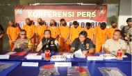 Permalink ke Ditreskrimum Polda Riau Menahan 4 Orang Tersangka Kasus Kepemilikan Senpi Ilegal